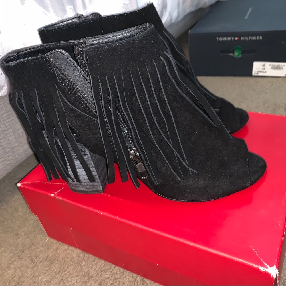 Carlos Santana only worn once fringe heels size 8